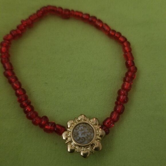 Glow in the dark Dvprofessions custom bracelet creations - Picture 6 of 9